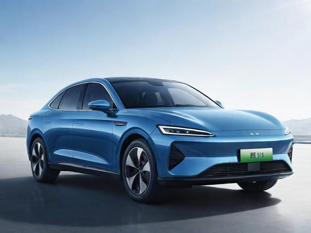 2025年汽车圈大洗牌，买车需谨慎