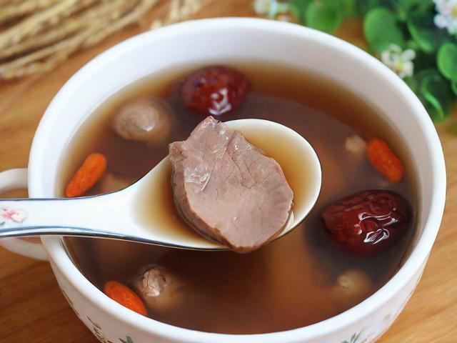 孩子舌苔厚口臭睡不好？一碗清食汤轻松解决积食问题！