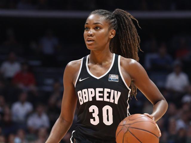 行走冠军！女版乔丹横扫NCAA与CBA